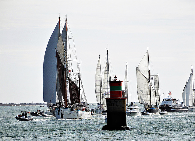 Arrivée de TARA rade de LORIENT