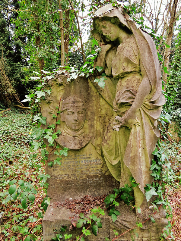 st pancras and islington cemetery, east finchley, london