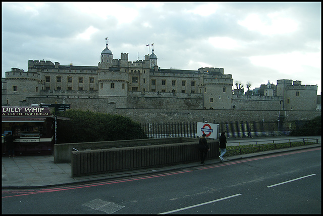 Tower Hill Underground