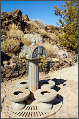 Brunnen in der Caldera