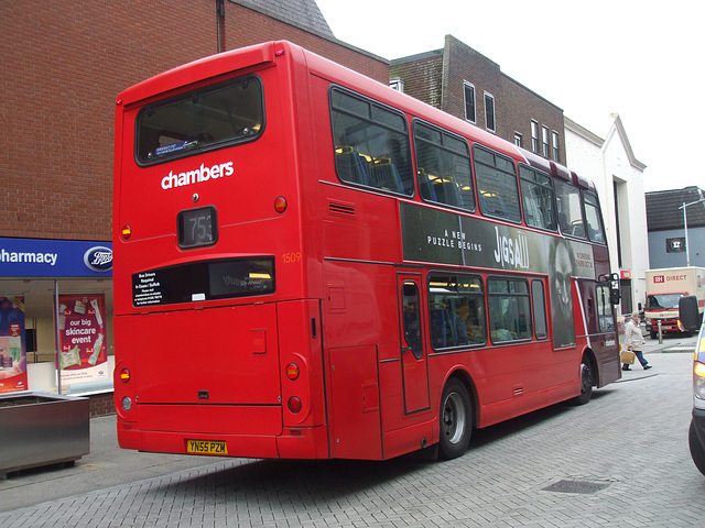 DSCF0117  Chambers (Go Ahead) 1509 (YN55 PZM) in Bury St. Edmunds - 23 Oct 2017