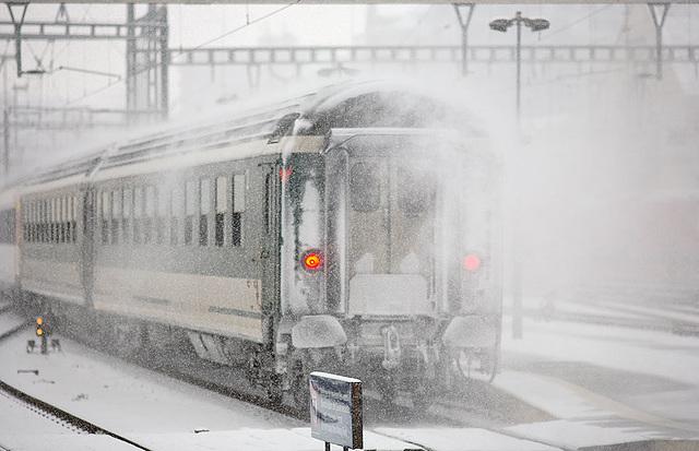 091219 depart train Lausanne neige