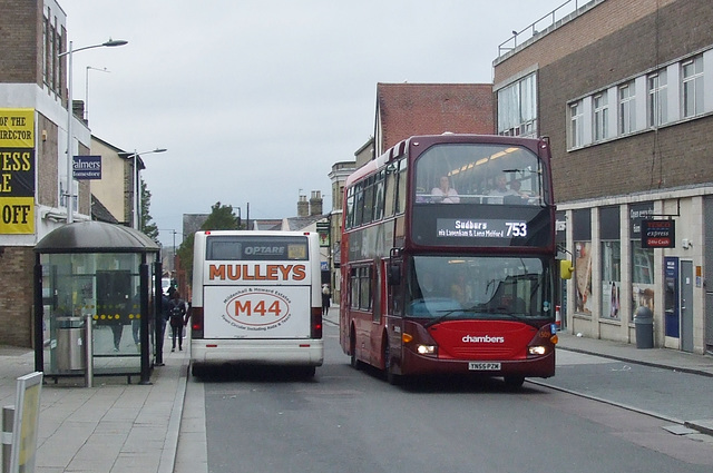 DSCF0115 Mulleys MX57 HDH and Chambers (Go Ahead) 1509 (YN55 PZM) in Bury St. Edmunds - 23 Oct 2017