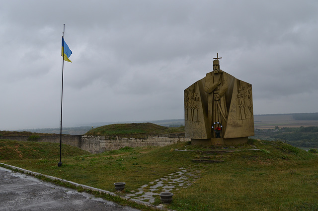 Хотин, Памятник Гетману Петру Сагайдачному / Khotyn, Monument to Hetman Peter Sahaidachny