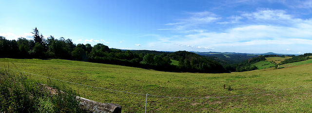 DE - Lind - Auf dem Panoramaweg