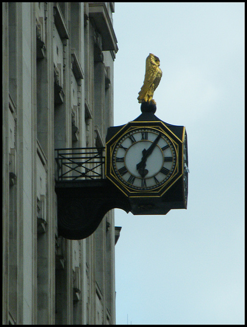 Guardian owl clock