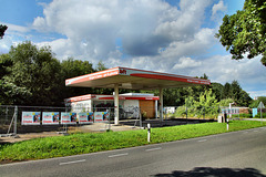 Verlassene BFT-Tankstelle an der Westerfilder Straße (Dortmund-Westerfilde) / 11.07.2020