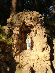 Pequeño altar mariano, 1