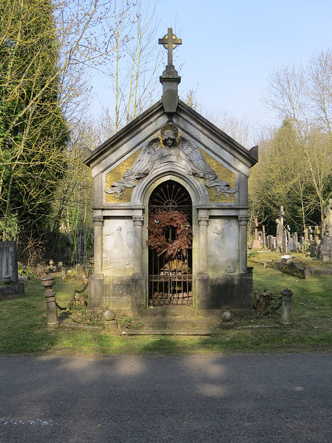 st pancras and islington cemetery, east finchley, london