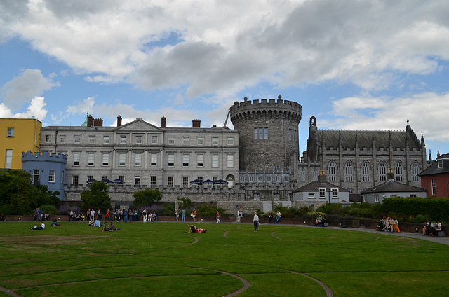 Dublin Castle, Dubh Linn and Record Tower
