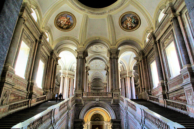 Caserta, Teiltreppe im Bourbonenpalast