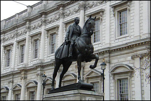 Earl Haig statue