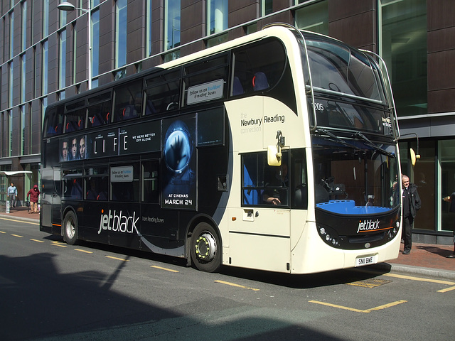 DSCF6667 Reading Buses  1205 (SN11 BWE) - 5 Apr 2017