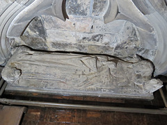 chesterfield church, derbs (38)c14 tomb effigy of a priest