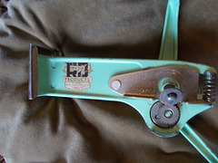 ddc - can-opener {5 of 7}