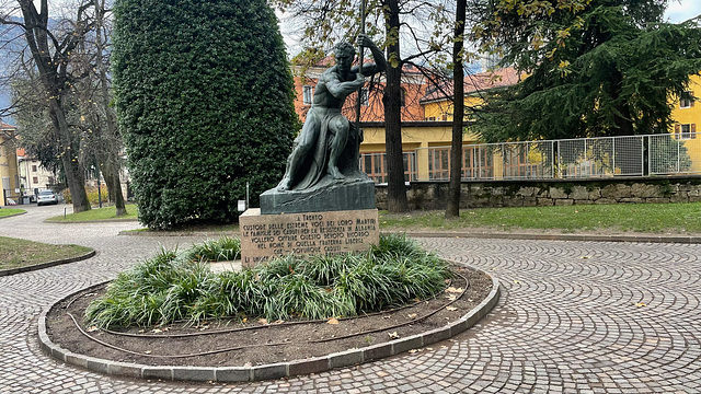 Monumento ai Caduti della Resistenza Monumento ai Caduti della Resistenza