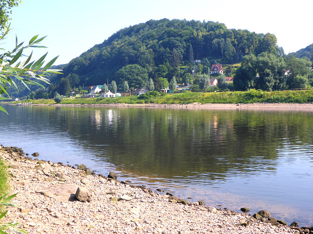 Sommertag an der Elbe im Juli 2o15