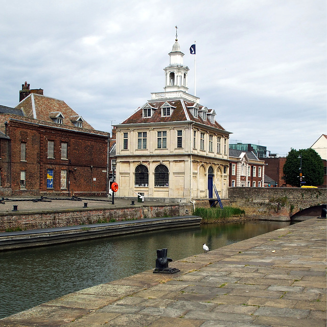 King's Lynn - Customs House and Purfleet Quay from SW 2013-06-17