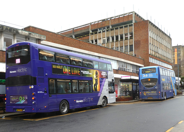 Buses in Norwich - 9 Feb 2024 (P1170397)