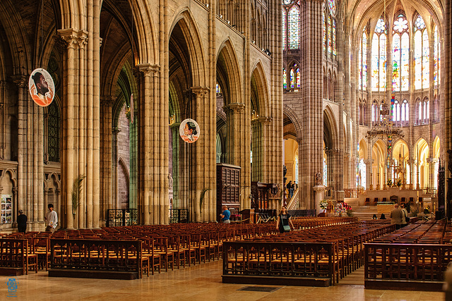 Bienvenue à la basilique cathédrale Saint-Denis
