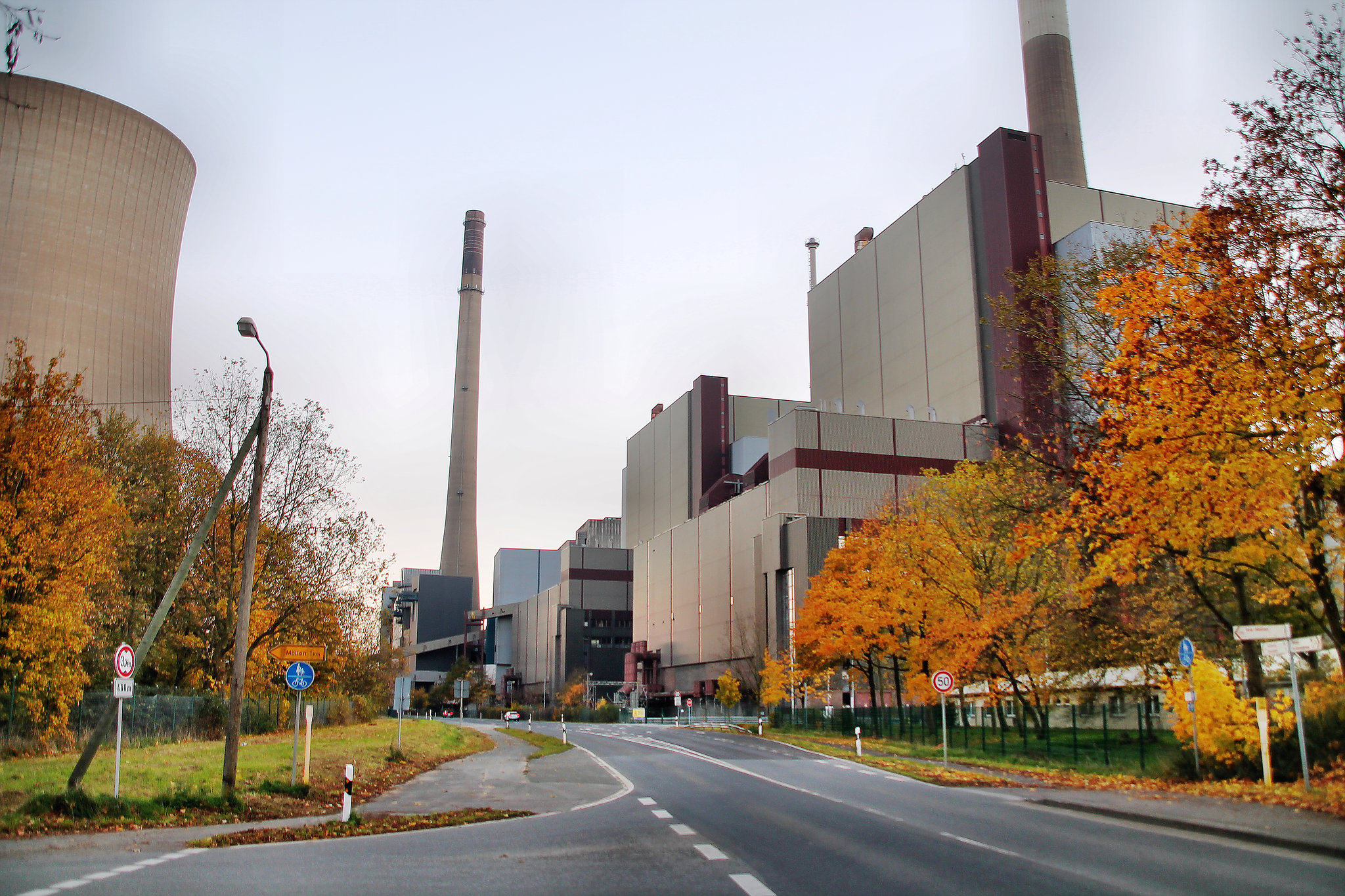 Stillgelegtes Kraftwerk Voerde (Voerde-Möllen) / 19.11.2022