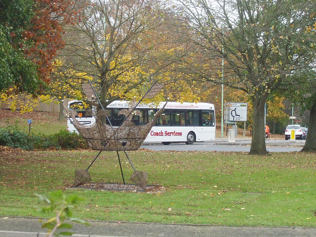 Coach Services of Thetford bus and the St. Edmund's Crown - 7 Nov 2017 (DSCF0272)