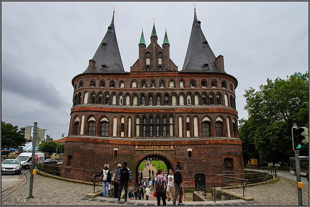 HFF - Holstentor eingezäunt