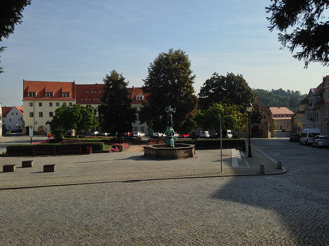 Marktplatz in Dohna mit Fleischerbrunnen