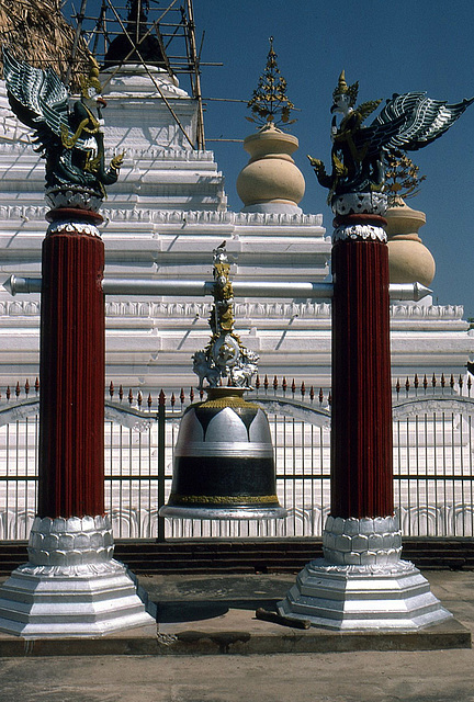 Heilige Glocke in der Kuthodaw-Pagode