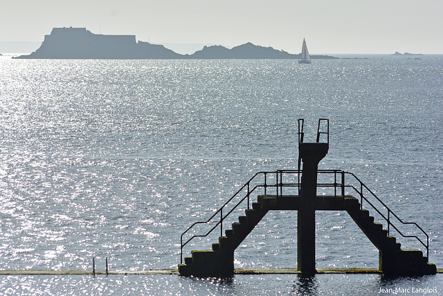 La piscine de Saint-Malo à marée haute