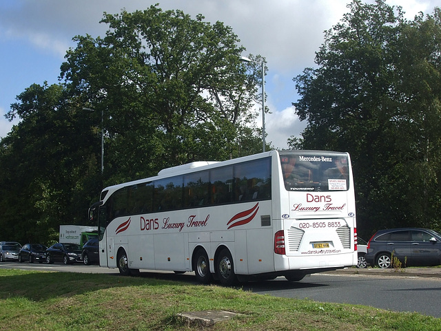 DSCF4446 Dans Luxury Travel BF65 WKW at Barton Mills - 25 Aug 2018