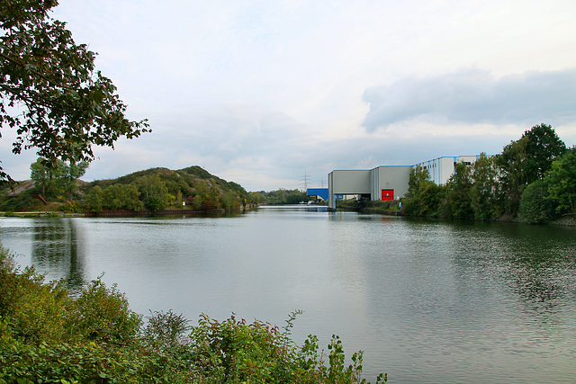 Rhein-Herne-Kanal, Blick zum Becken des Hafens Grimberg (Gelsenkirchen) / 5.10.2019