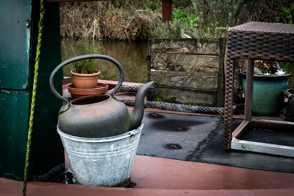 Kettle on the bucket