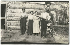 MN1016 BIRCH RIVER - (FOUR FOLKS WITH RIFLE - SHORT NOTE)