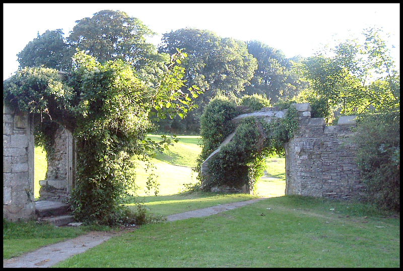 Budshead Manor ruin