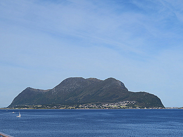 Valderøya