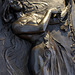 Art Nouveau - Femme en bronze drapée dans ses voiles , la chevelure ondoyante - Oeuvre de MUCHA