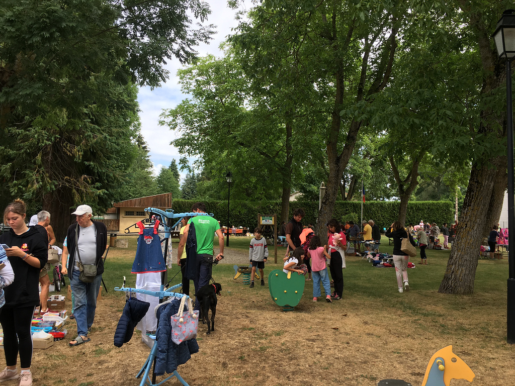 Vide grenier à Espezel