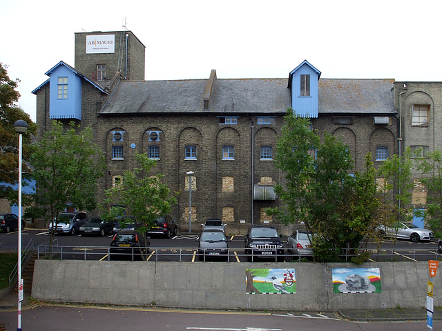 Royston station - former corn mill 2014-09-17