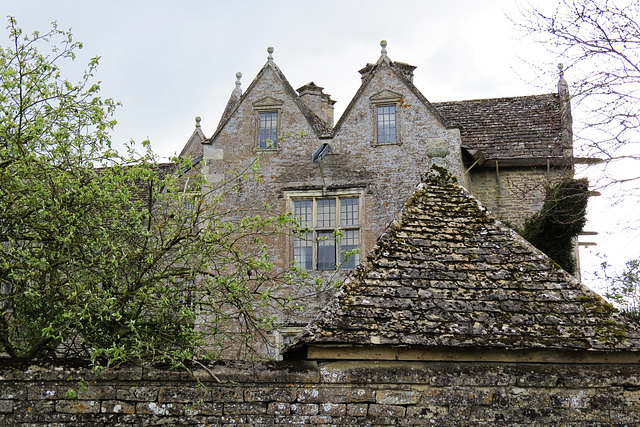 kelmscott manor house, oxon