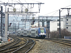 Lyon (69) 2 mars 2011. Arrivée d'un TER en gare de Lyon-Jean-Macé.