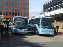 DSCF6600 First Berkshire 'Railair'  coaches in Reading - 5 Apr 2017