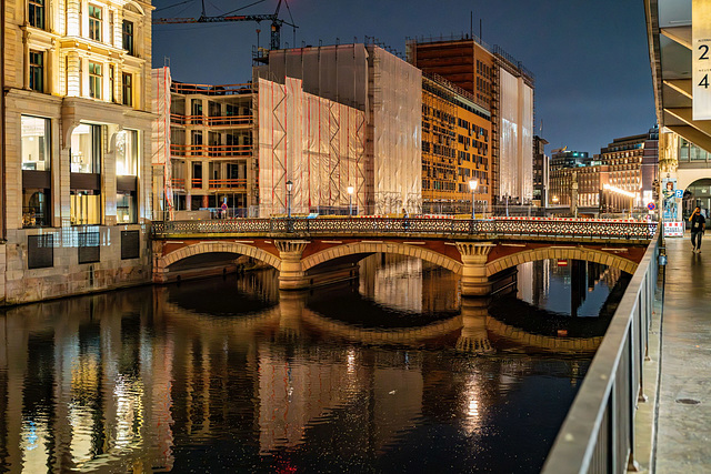 HFF: Verhüllung a la Christo?