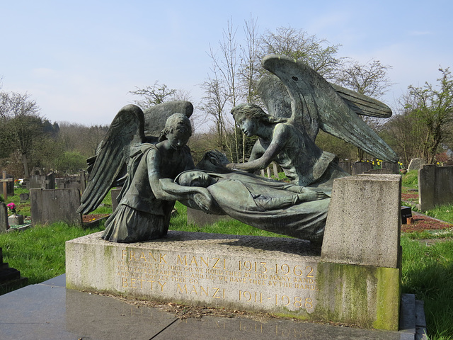 st pancras and islington cemetery, east finchley, london