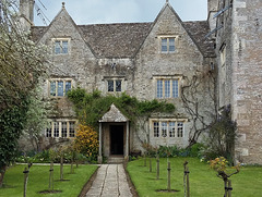 kelmscott manor house, oxon