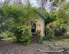 Cabane au fonds du jardin