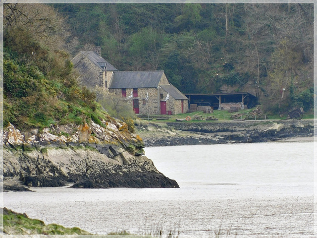 Le moulin du Prat au bord de Rance , à la Vicomté sur Rance (22)