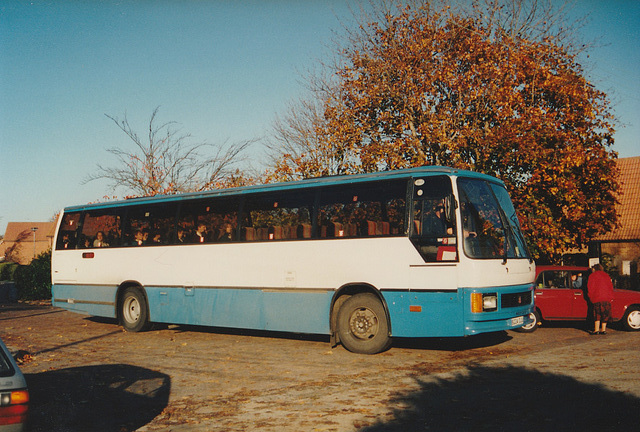 Wright’s of Brandon B224 OJU in Mildenhall – 1 Nov 1994 (245-9) Wright’s of Brandon B224 OJU in Mildenhall – 1 Nov 1994 (245-9)