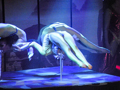 Danza y teatro a bordo + (3 notas)