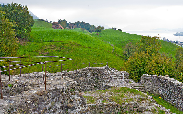 111015 Kussnacht Gesslerburg H